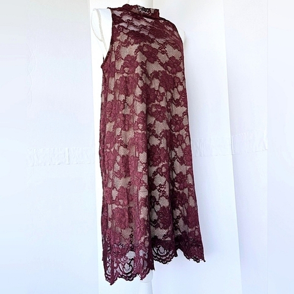 Love Fire Womens Burgundy Mock Neck Floral Lace Sleeveless Cocktail Dress Large - Picture 5 of 13